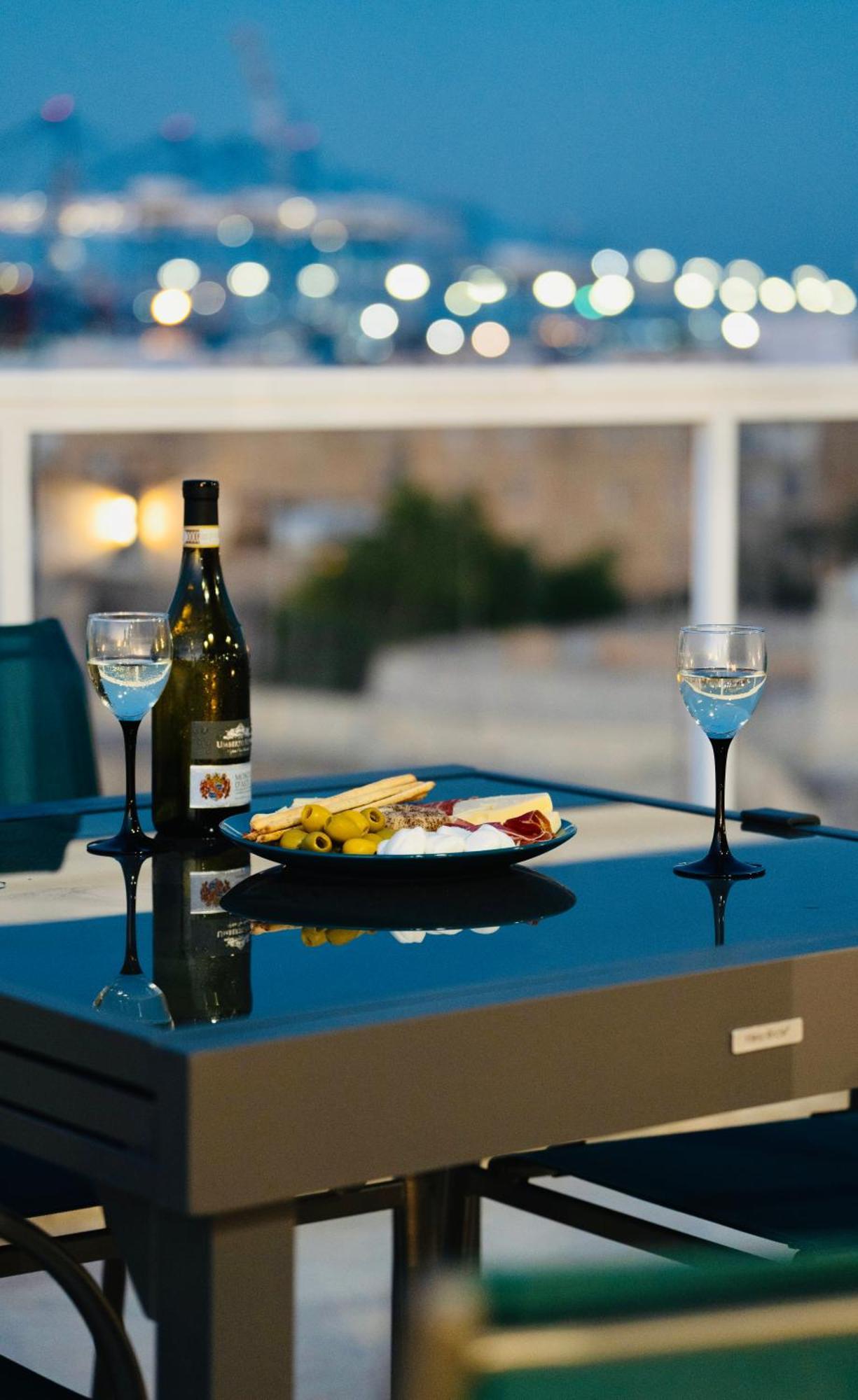 Southview Luxury Penthouse * Birzebbuga